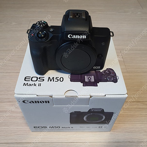 캐논 정품 eos m50 mark2 , ef-m 22mm 단렌즈 , ef-m 32mm f1.4 stm 32.4 , 빌트록스 ef-eos m 마운트 어댑터 판매합니다.