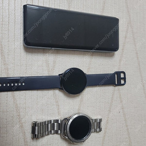 1,갤Galaxy fold 5g SM-F907N 2,Galaxy Watch3(667A) 3,Galaxy 워치Active2 워치