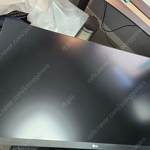 LG 32UN650 4k 모니터 22년도 8월 생산