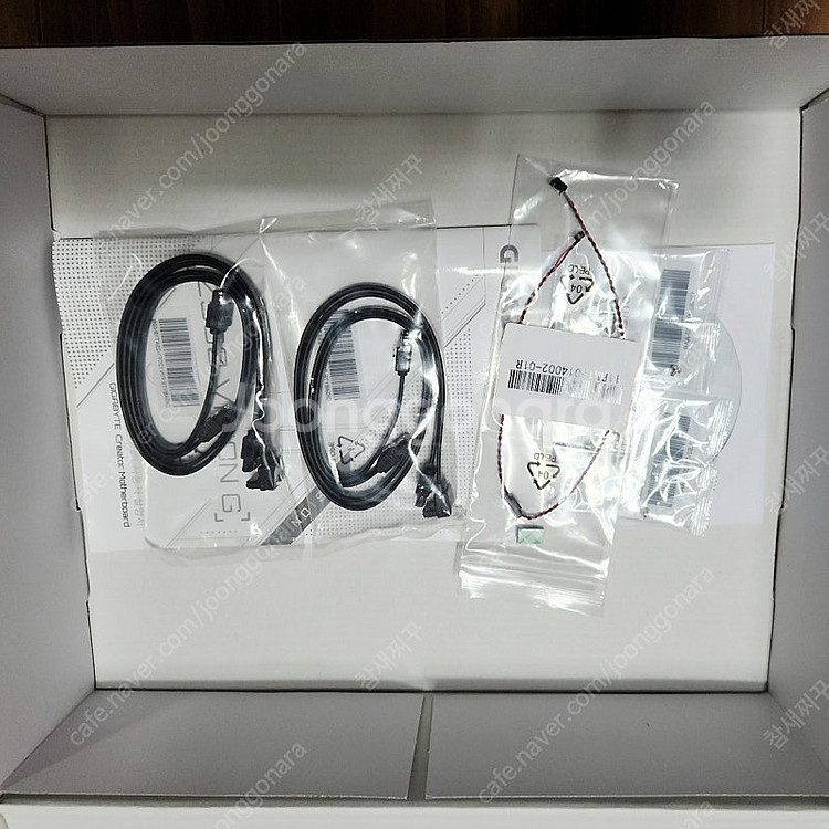 GIGABYTE Z590 VISION G 메인보드 팝니...--1