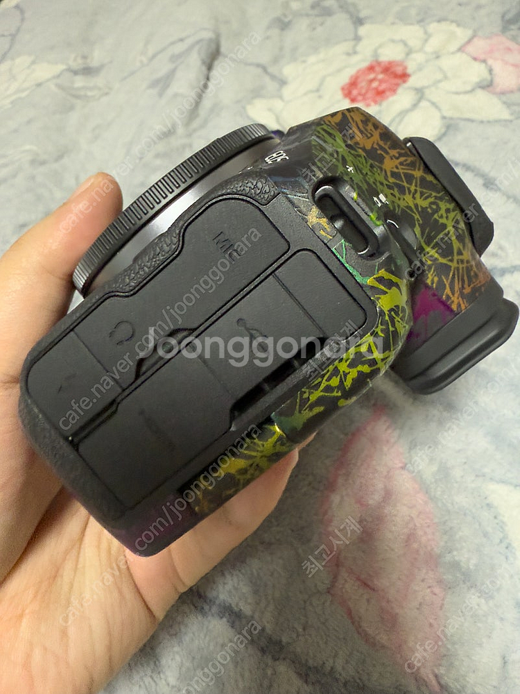 R5 mark 2 + 추가배터리 팝니다 컷 수 추가..--2