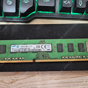 삼성전자 램 8기가 2개 팝니다 8gb 2Rx8 PC3-12800U-11-13-B1