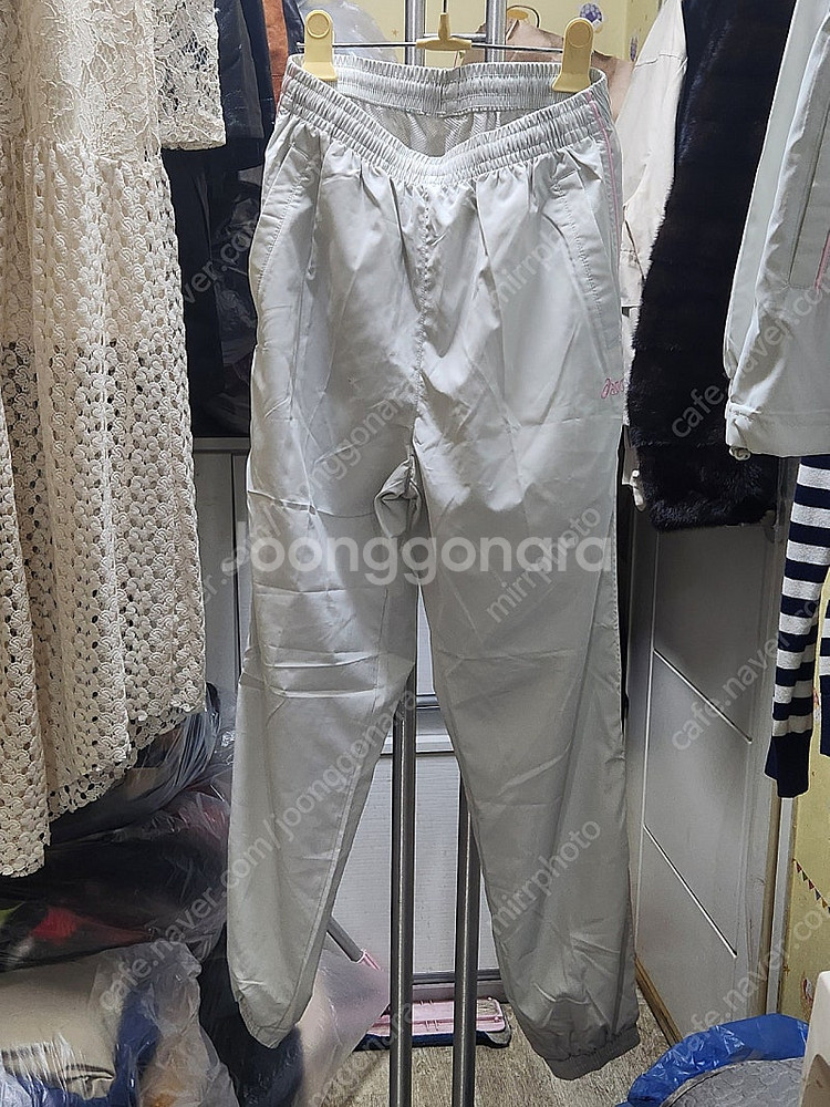아식스 여성 트레이닝 세트(S/S 방풍, 사이즈 90)--1