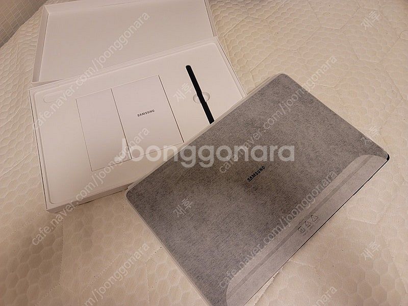 풀박 S8 울트라 S급 +키보드 케이스. 70만원--2