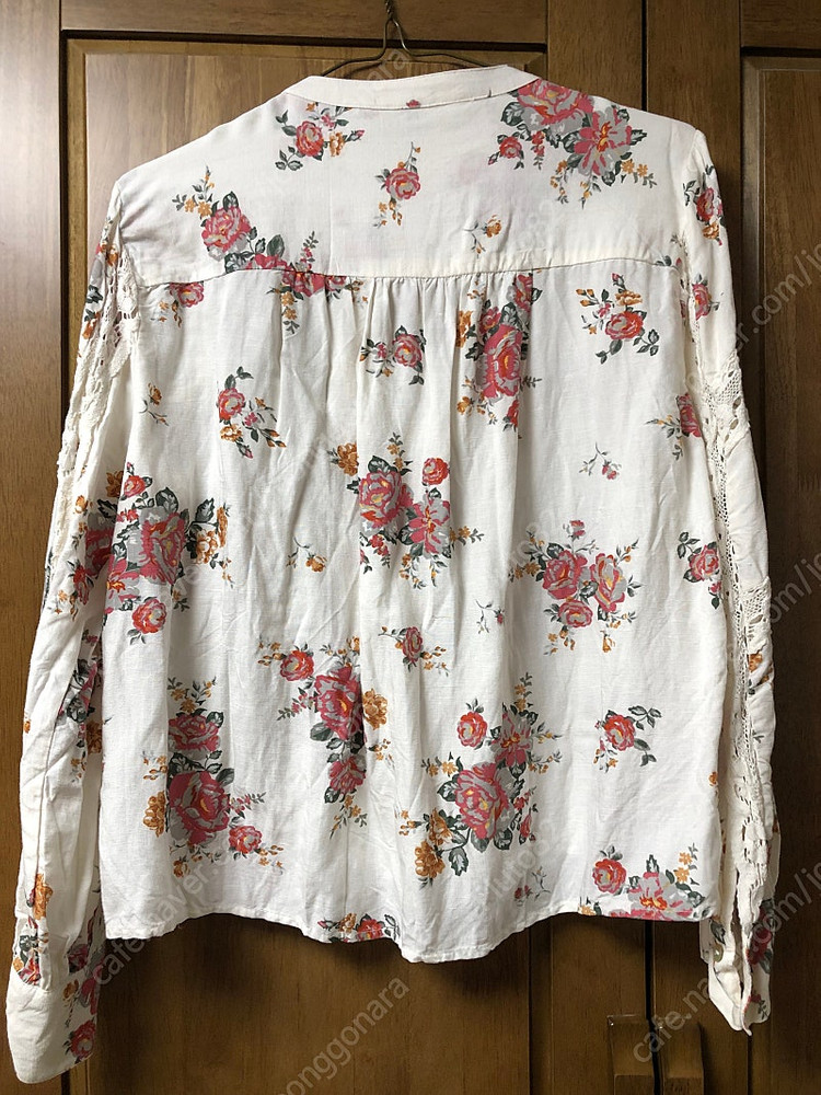 자라 꽃무늬 레이스 블라우스 xs 이미지