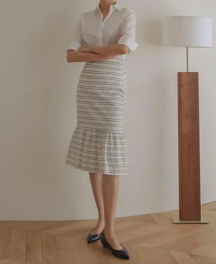 [가격내림] 더실루엣 시에 도트 트위드 페플럼 스커트 XS 새상품 판매합니다.!!!!--1