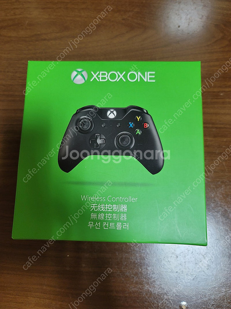 XBOX ONE 무선 컨트롤러 풀 박스 팝니다.--0
