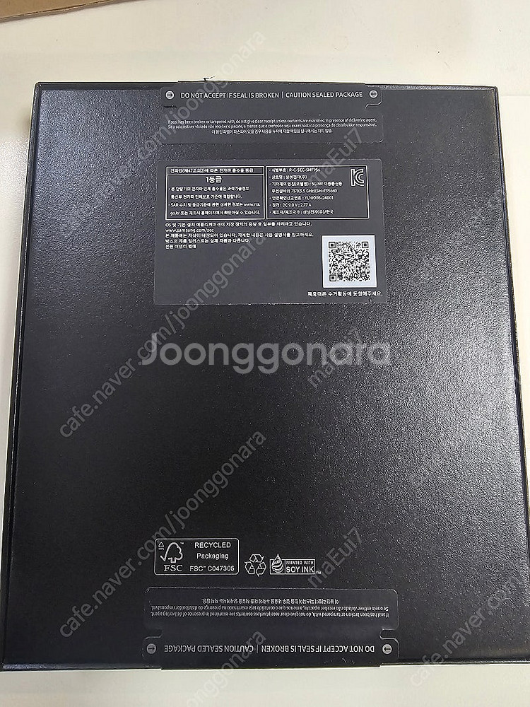 자급제 갤럭시폴드6 256G 네이비 새상품 판매합니다....--5