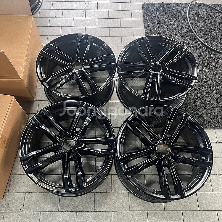 [ 중고 ] BMW F바디 441M 블랙 19인치 휠 ...--0