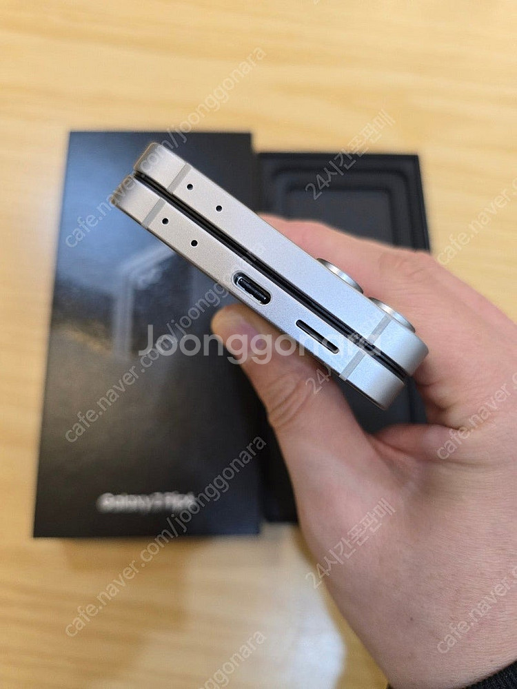 갤럭시z플립6실버쉐도우256gb 자급제단순개봉미사용폰판...--6