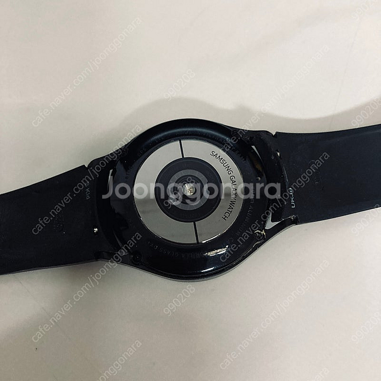 갤럭시 워치4 블랙 40MM S급 케이블포함 6만원 판...--4