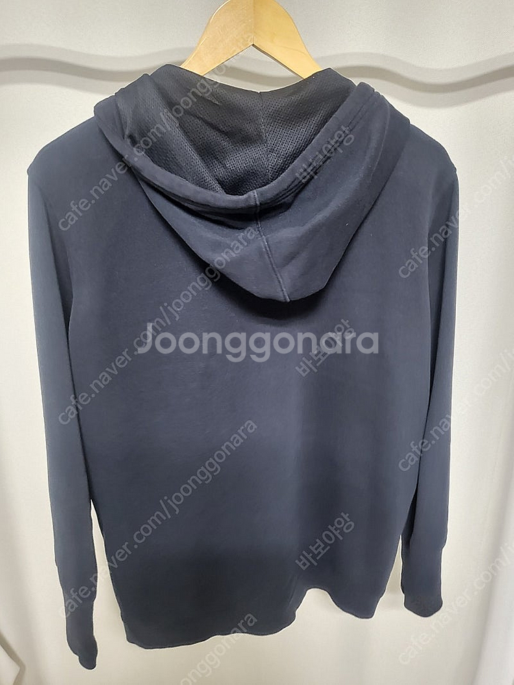 언더아머 후드집업--3