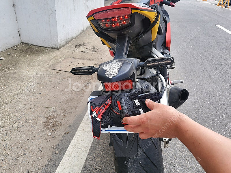 상태 좋은 CBR1000RR 팔아요--1