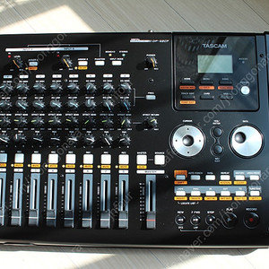 다이렉트 레코더 TASCAM DP-02CF 팝니다.