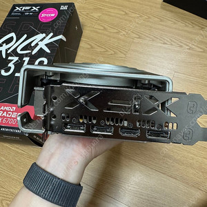 xfx 6700xt qick 319 팝니다