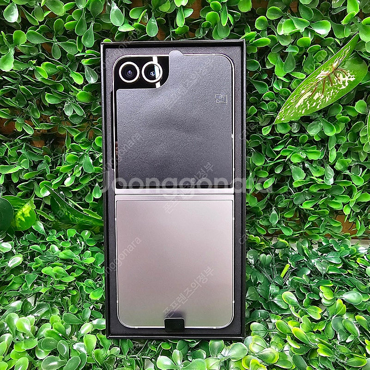 갤럭시 Z플립6 256GB 새제품 미사용 96만원 팝니...--1