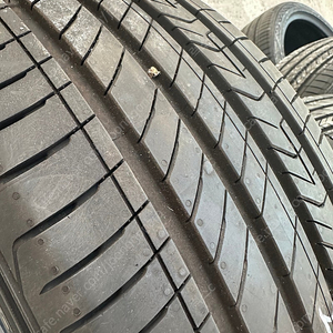 245/40R20,275/35R20 금호 마제스티9 팝니다