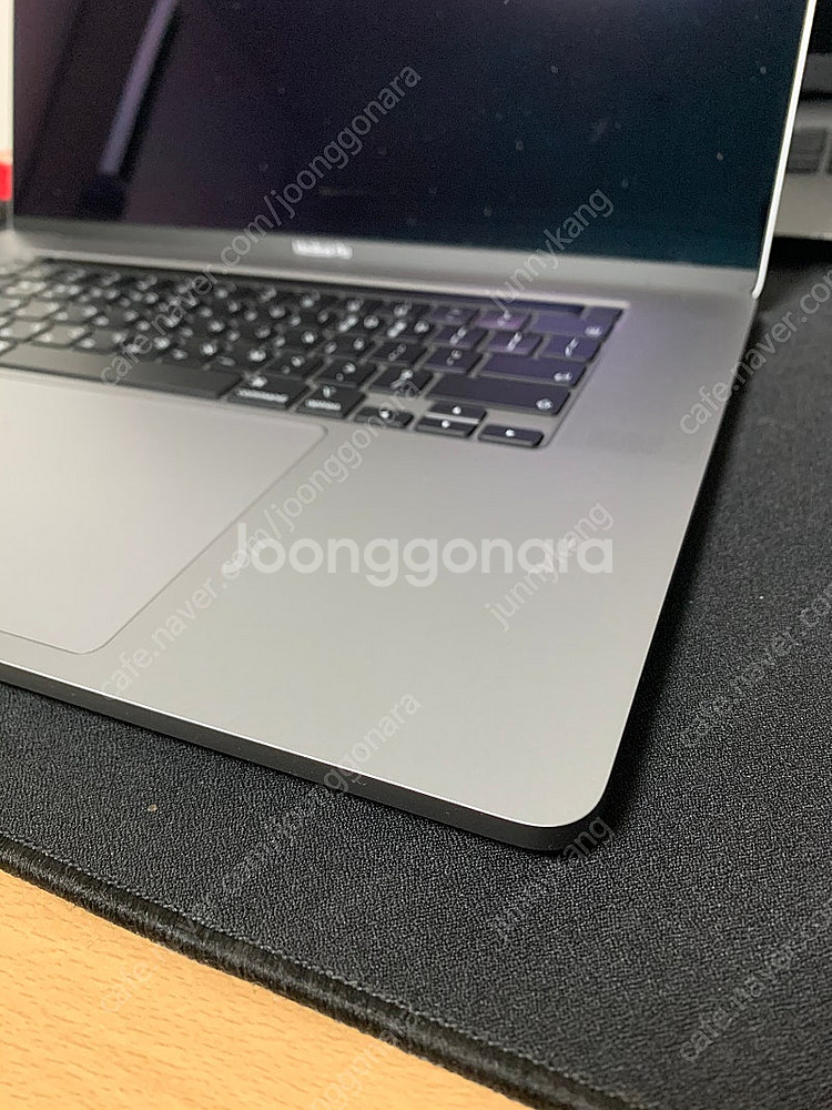 인텔 맥북프로 16인치 2019 기본형팝니다.--1