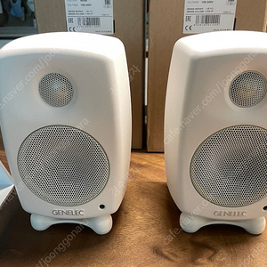 Genelec 8010 스피커 스탠드 팔아요