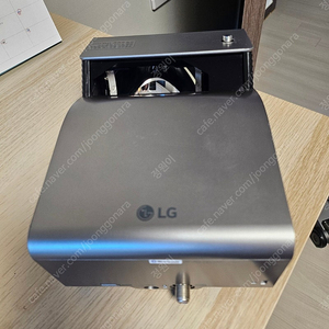 LG 단초점 프로젝터 PH450U 판매합니다.