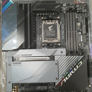 GIGABYTE X670E AORUS MASTER 팝니다.