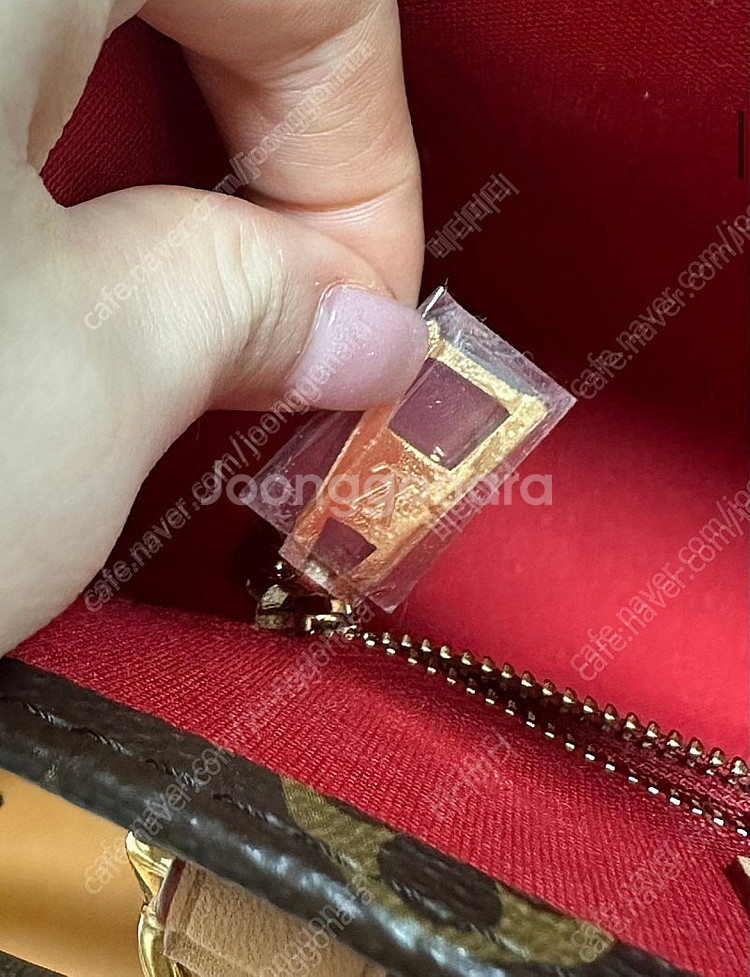 루이비통 삭플라 bb 새상품급 갤러리아타임월드 구매--3