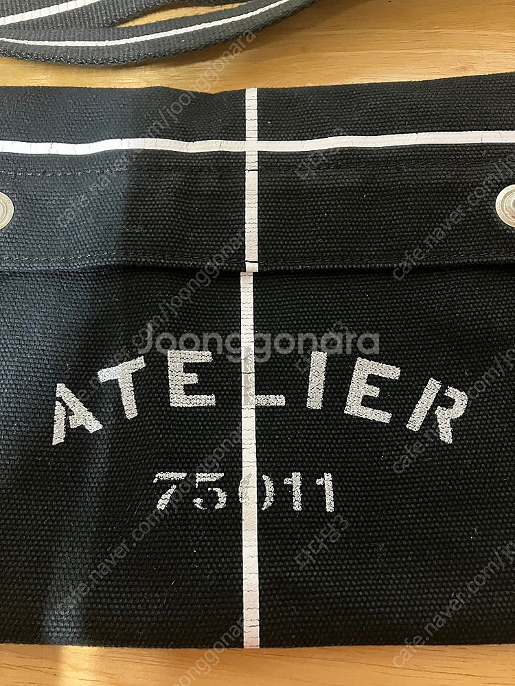 마르지엘라 아뜰리에 페니백, 벨트백 블랙 색상 판매합니다.--2