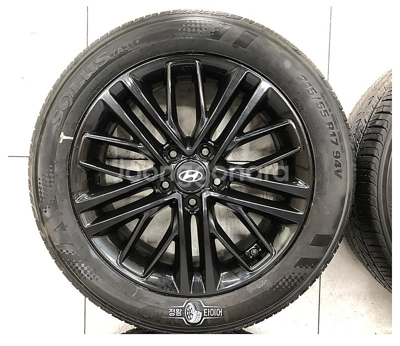 그랜저IG 흠집없는 블랙 휠타이어 215/55R17--2