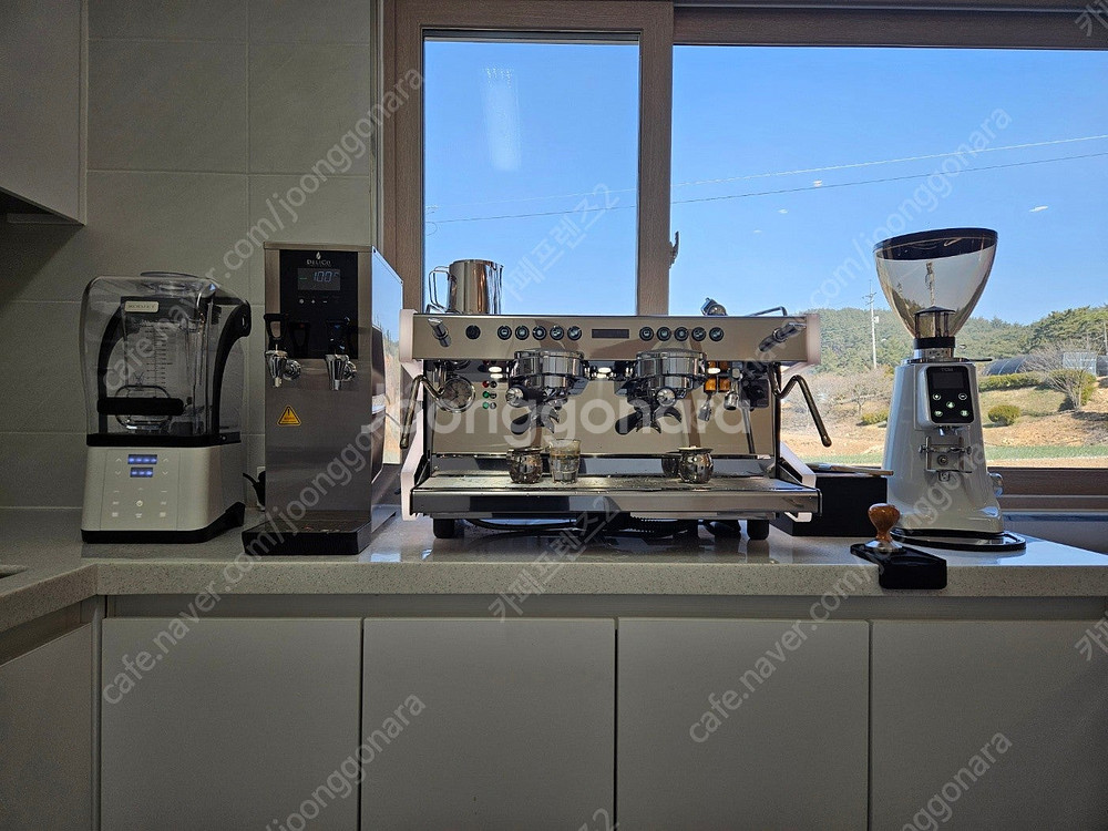 카페창업,오픈집기,카이저 버티칼 제빙기,중고 커피머신,그라인더,디스펜서,블랜더,쇼케이스--2