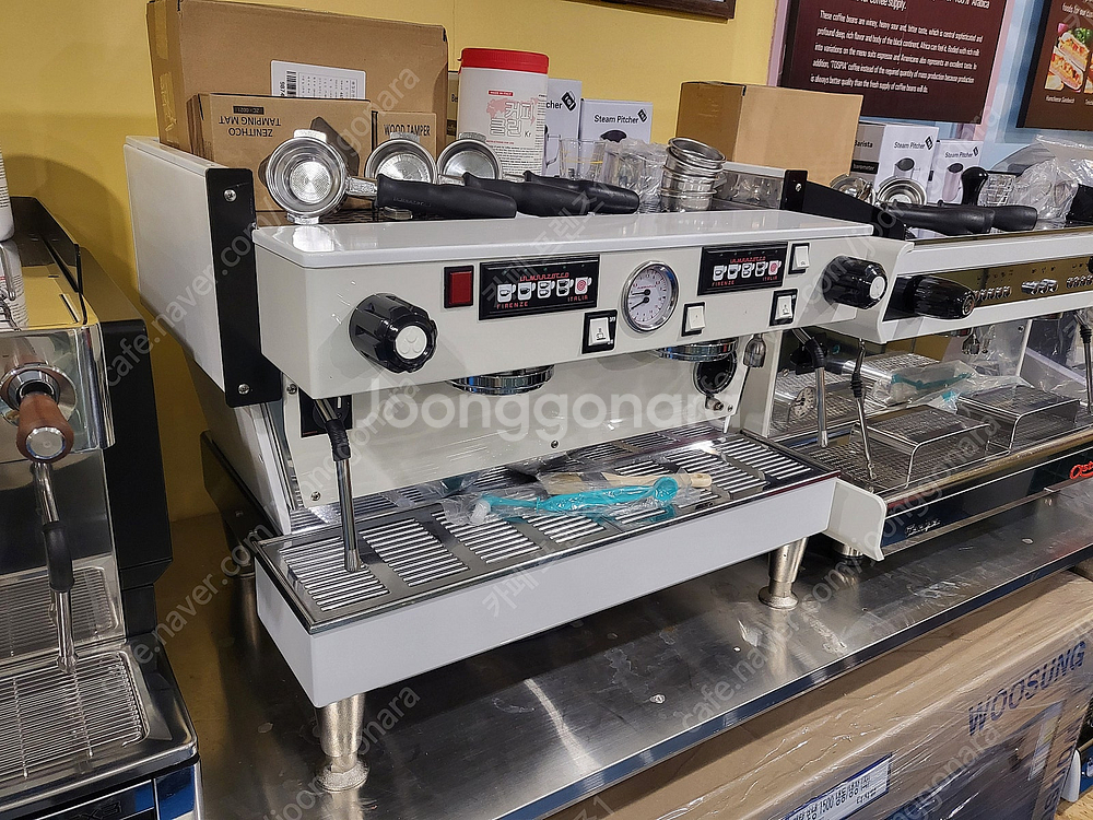 카페창업,오픈집기,카이저 버티칼 제빙기,중고 커피머신,그라인더,디스펜서,블랜더,쇼케이스--6