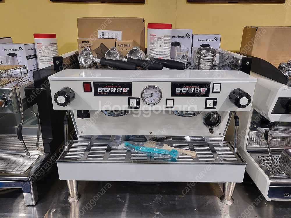 카페창업,오픈집기,카이저 버티칼 제빙기,중고 커피머신,그라인더,디스펜서,블랜더,쇼케이스--7