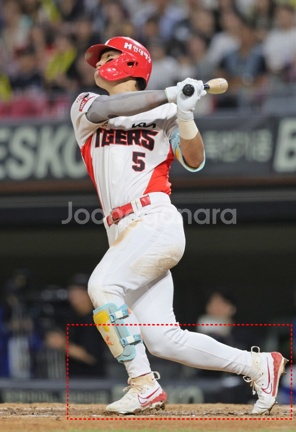 (야구)김도영-나이키 미드 징스파이크 260mm--8