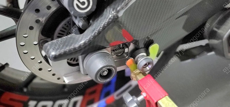 대리기재 2018년식 S1000RR 에로우풀배기 팝니다.--4