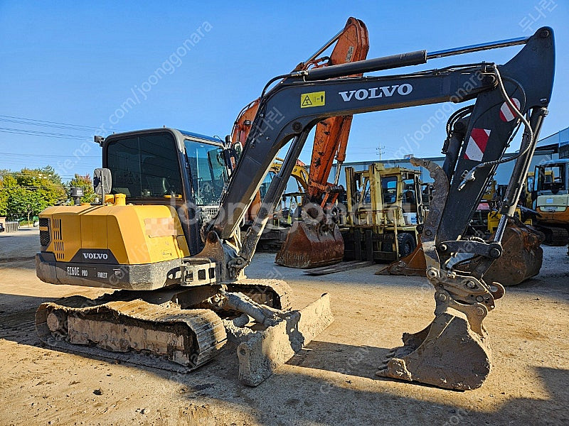 볼보 EC60E Pro 2020년식 코끼리집게 회전라인 가동6200 02 중고굴삭기--1