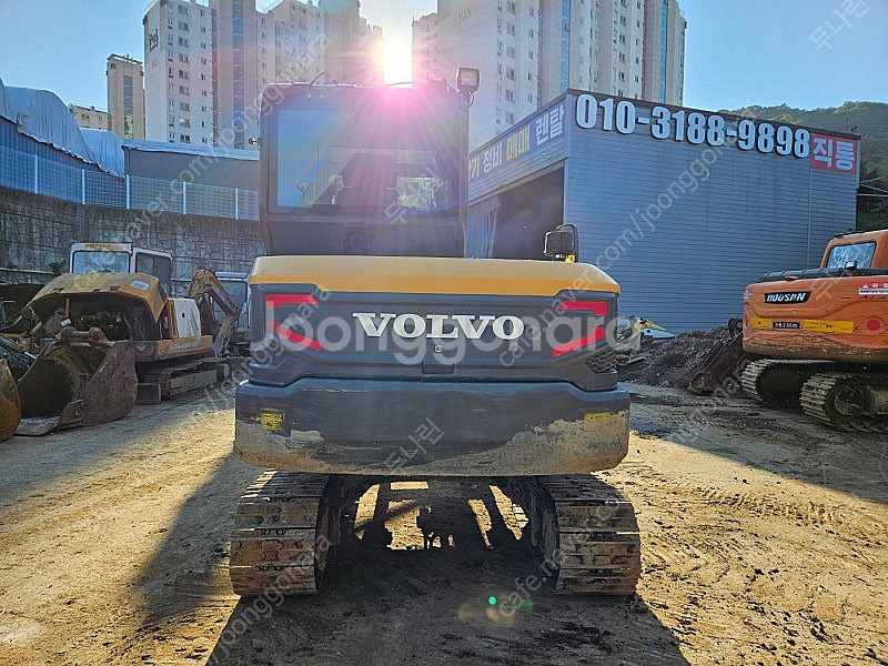 볼보 EC60E Pro 2020년식 코끼리집게 회전라인 가동6200 02 중고굴삭기--3
