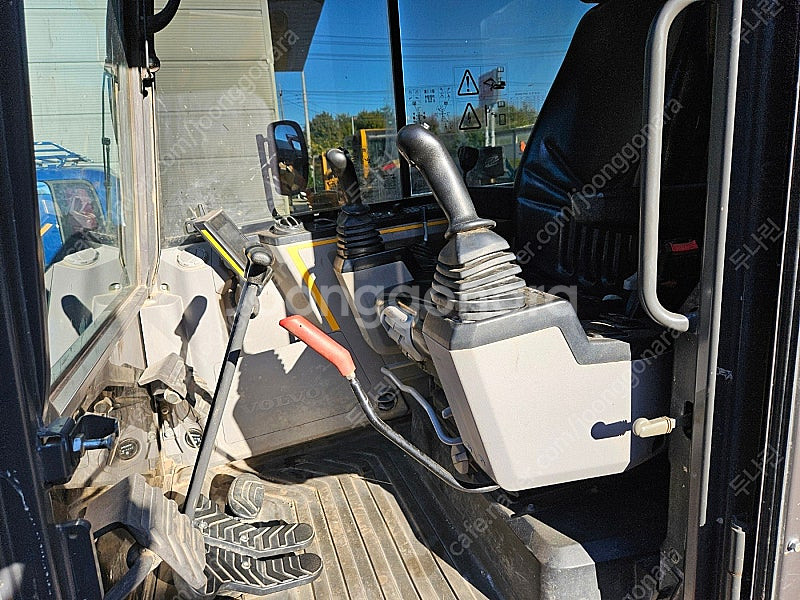 볼보 EC60E Pro 2020년식 코끼리집게 회전라인 가동6200 02 중고굴삭기--9