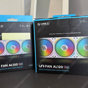 리안리 유니팬 AL120 RGB 화이트 구형 3팩 1팩 팝니다