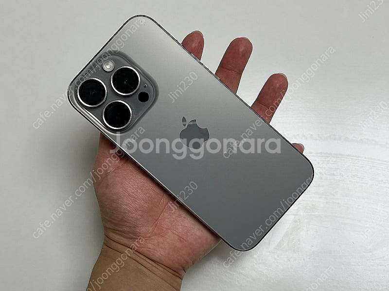 아이폰15pro 128기가 티타늄 애케플25년11월까지--4