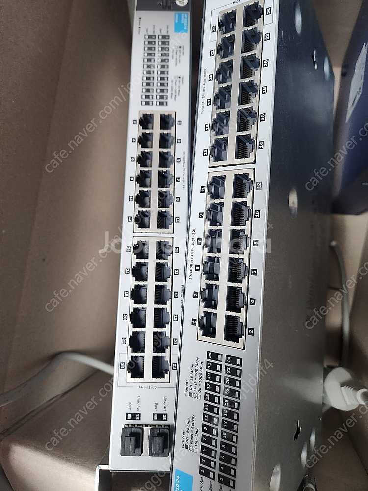 HP 스위치허브 J9801A 2개--1