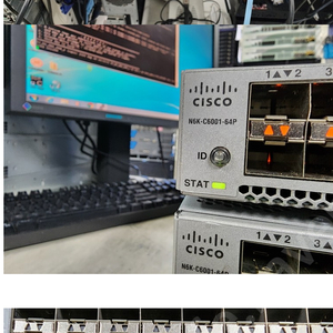 CISCO N6K-C6001-64P 스위치