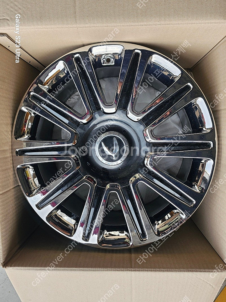 [판매] 에쿠스 리무진 순정 19인치 신품급 휠 한대분 팝니다!--0