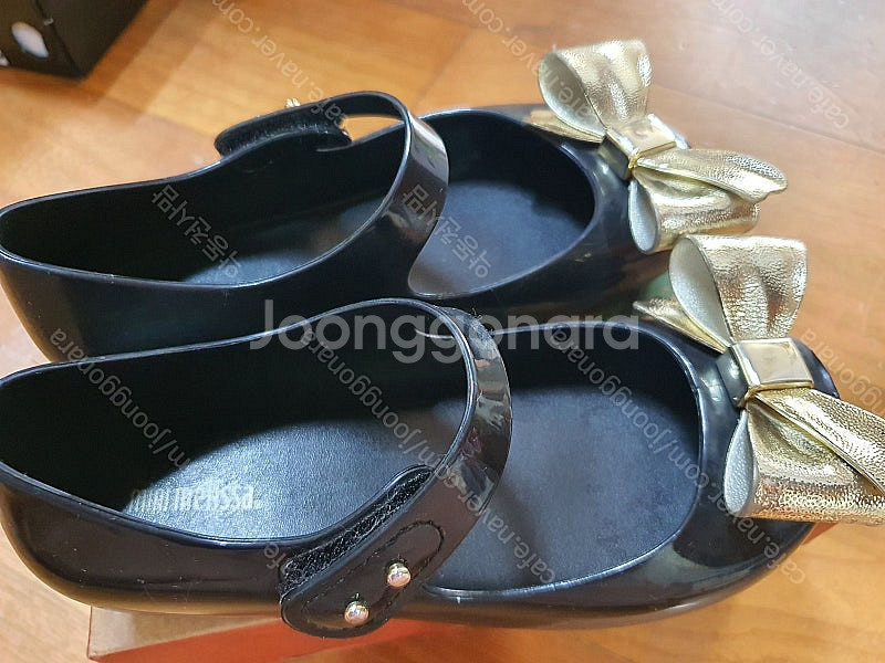 미니멜리사 골드 리본 28 (190size) 팝니다. ...--2