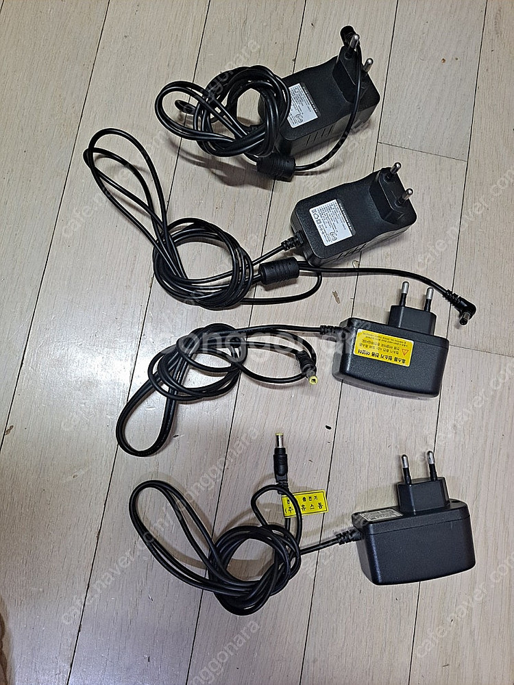 휴스톰 오토싱 물걸레 청소기 충전기 16.8V 1A 5...--0