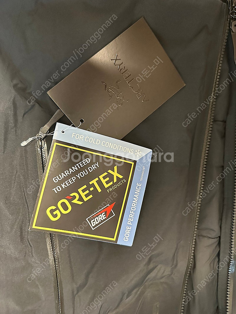 아크테릭스 베타 인슐레이티드 자켓.블랙L.미사용새제품--2