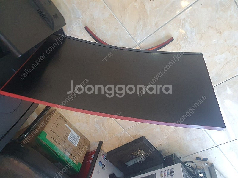 27인치 커브드 액정 패널--1
