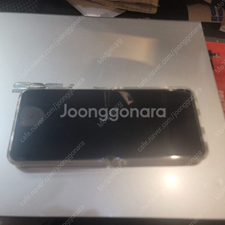 Zflip4 256GB 특A급 휴대폰 판매합니다.--4