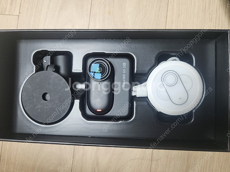 인스타360 Go 3s 128G 거의 새제품--1