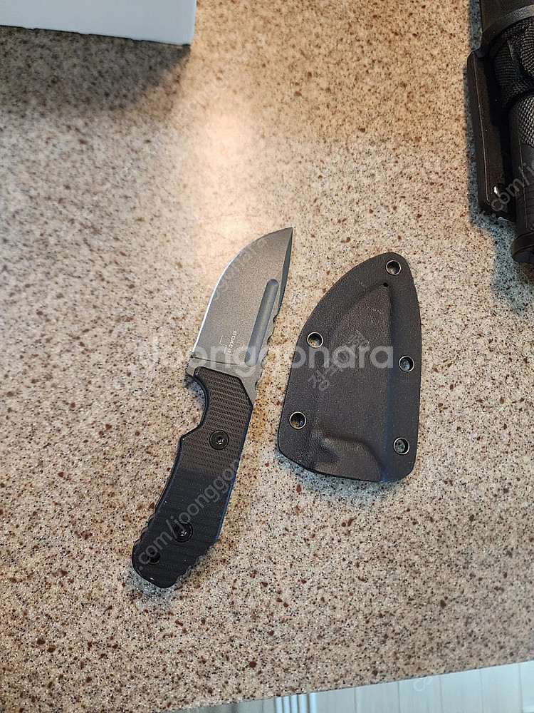 boker.crkt 등등 나이프판매합니다--3