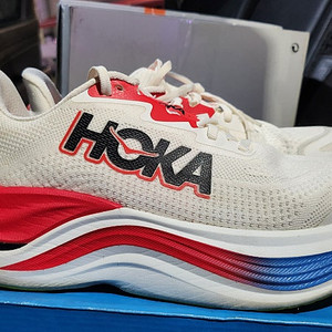 호카 스카이워드× 255사이즈