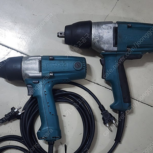 마끼다 광택기(폴리셔/makita 9227CB), 중량 함마드릴(HR 4030C), 임팩렌치(tw0200, 0350, 6906 ), 중고 팝니다